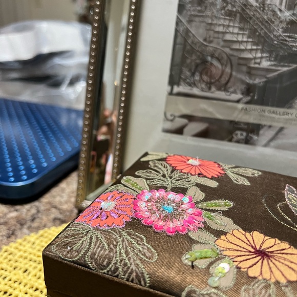 Vintage Beaded storage Box. - Picture 12 of 12